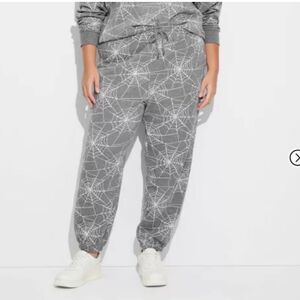 Doe. Gray Spider Web Pattern Joggers Size 3X NWT